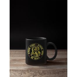 Cobra Kai fekete bögre